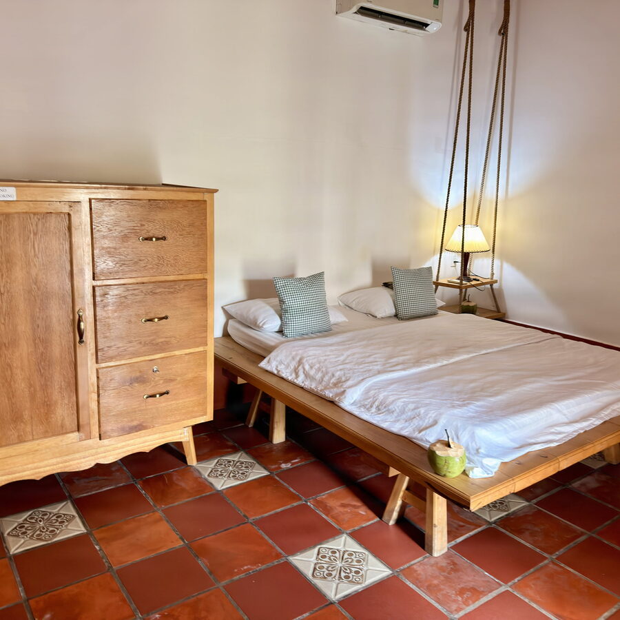 The green oasis homestay we booked, and the rain that welcomed us to Vĩnh Long.